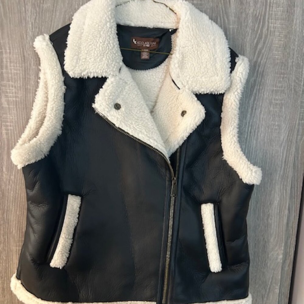 Koolaburra by UGG Fleece Trim Faux Leather Vest - Picture 1 of 2